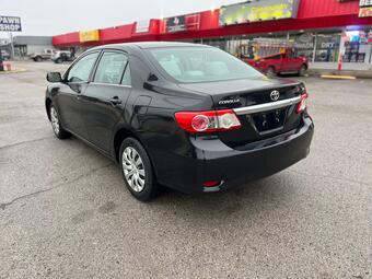 2013 Toyota corolla 